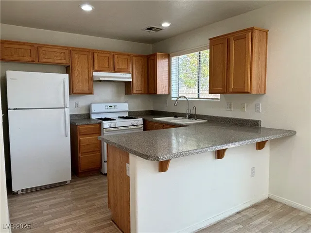 $1,745 | 9928 Juniper Haven Avenue, Las Vegas, NV 89148