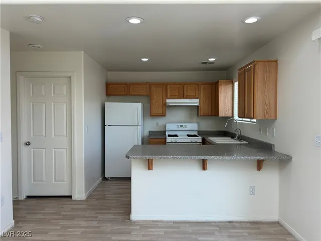 $1,745 | 9928 Juniper Haven Avenue, Las Vegas, NV 89148