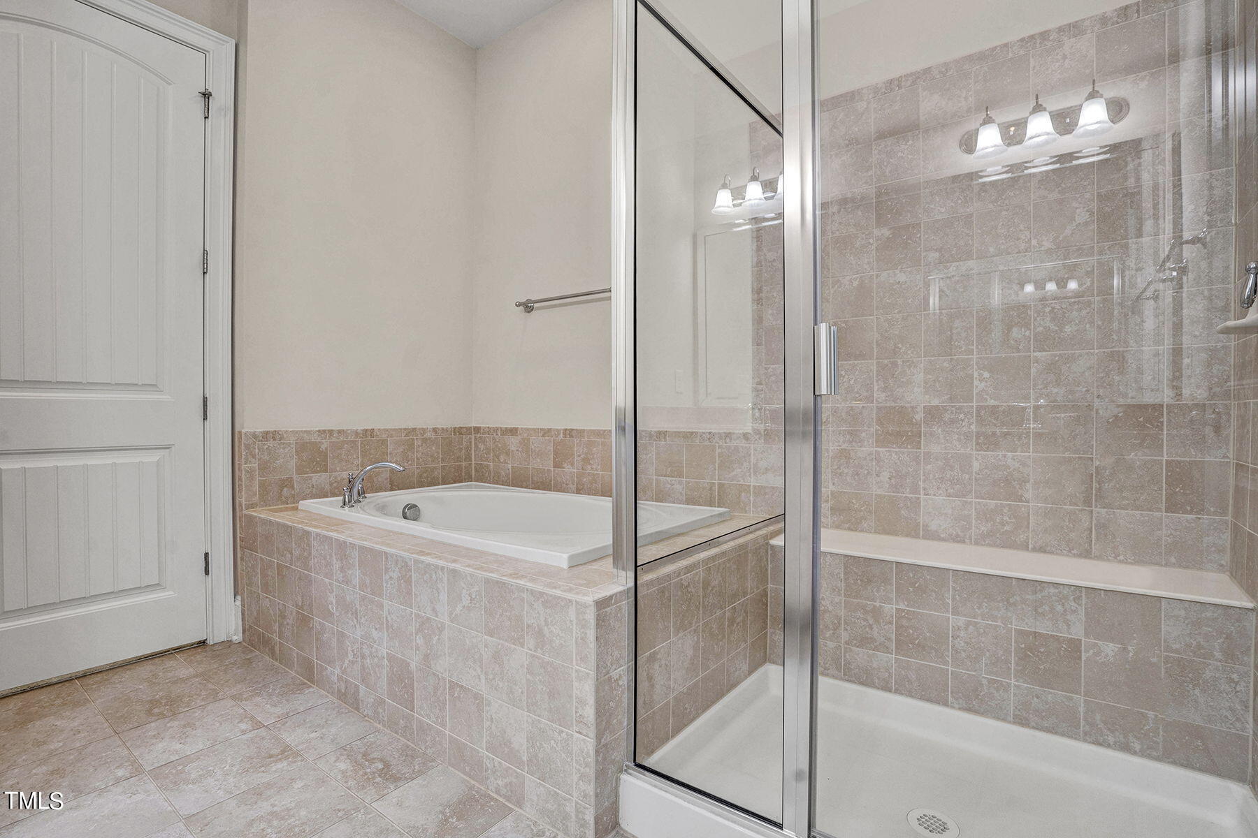 513 Deodar Lane Raleigh, NC 27608 - Photo 21 of 35 22-web-or-mls-513 Deodar Ln-21