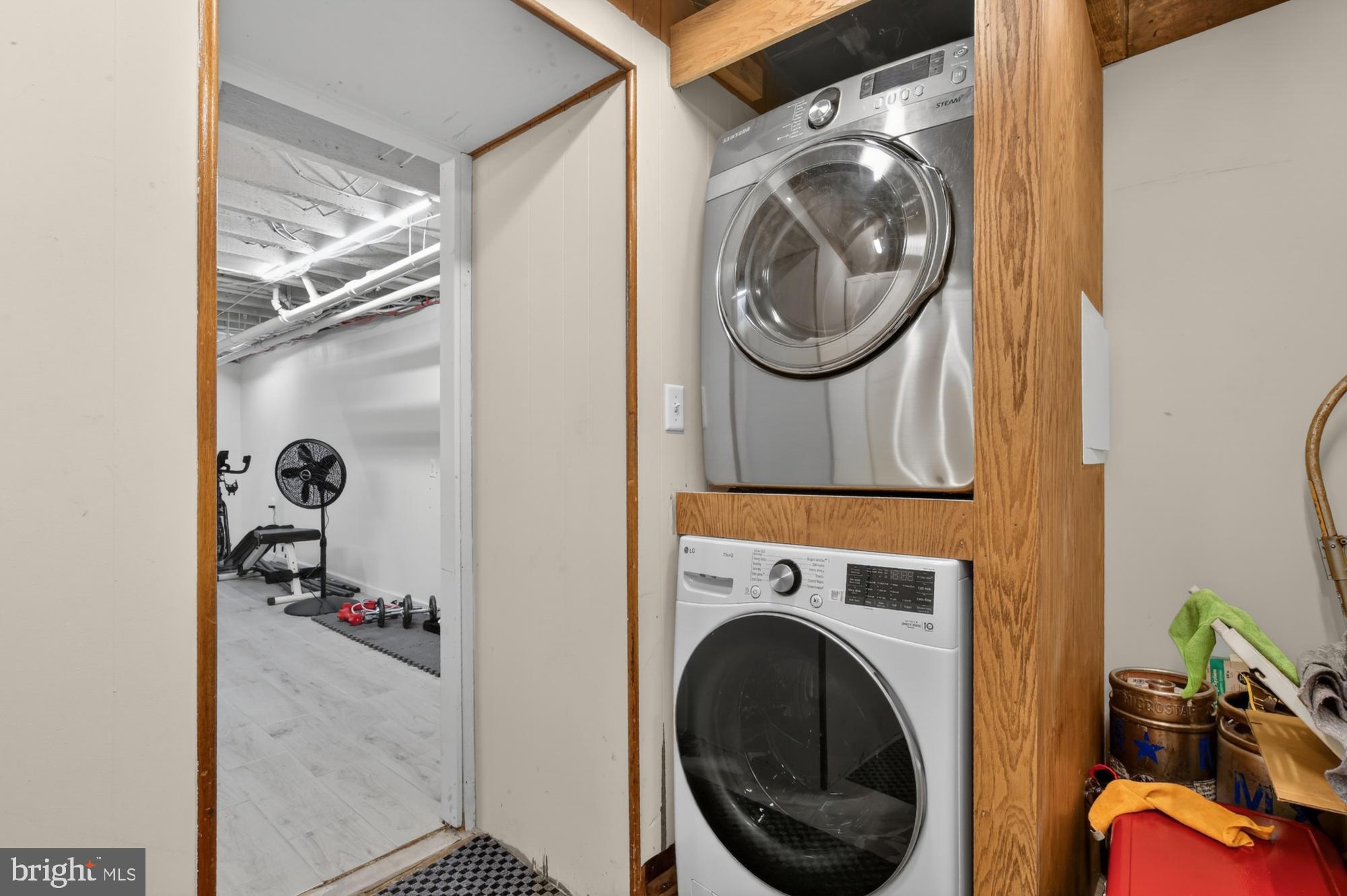 4315 Lauriston Street Philadelphia, PA 19128 - Photo 20 of 43 a utility room with dryer and washer
