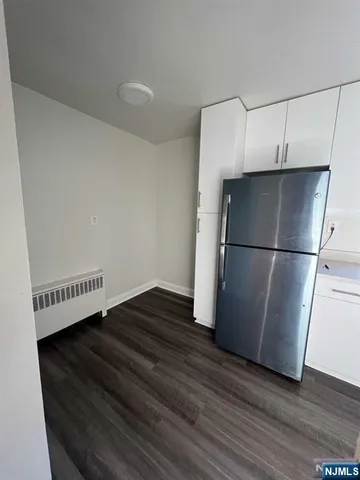 $3,000 | 280-320 Oak Street, Unit 304B, Ridgewood, NJ 07450