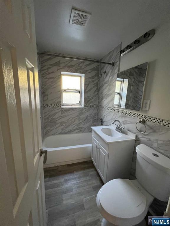 280-320 Oak Street, Unit 304B Ridgewood, NJ 07450 - Photo 9 of 28