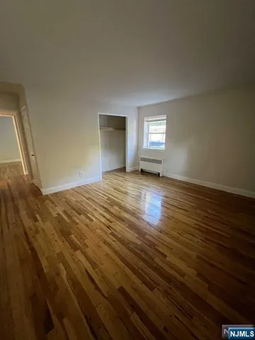 $3,000 | 280-320 Oak Street, Unit 304B, Ridgewood, NJ 07450