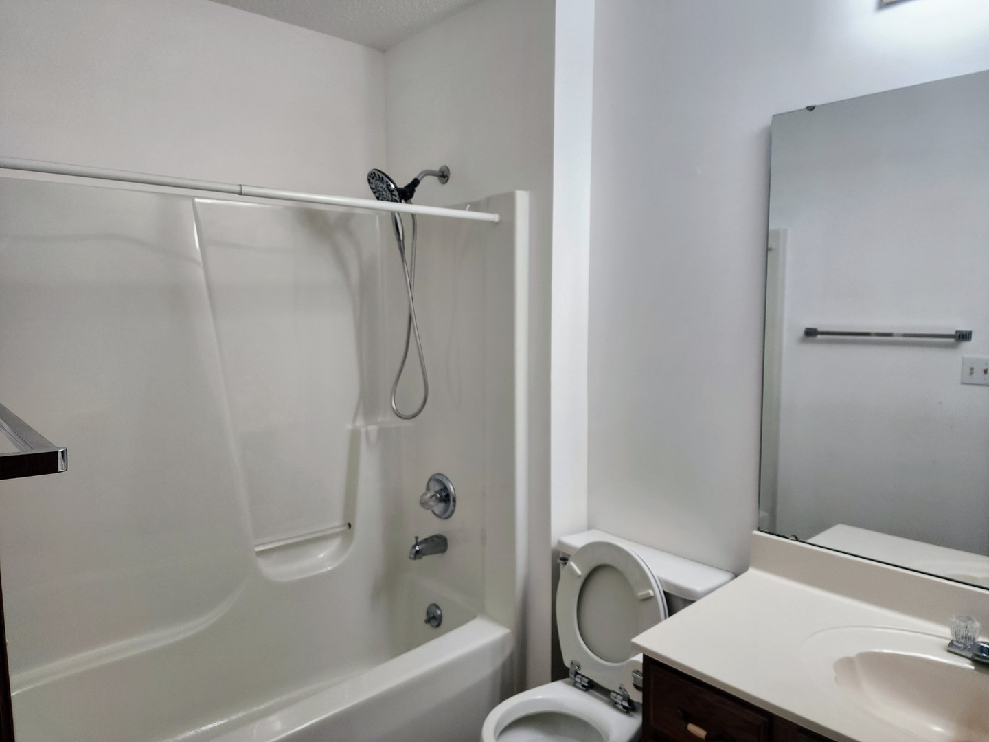 2002 Eagle Ridge Court, Unit B Urbana, IL 61802 - Photo 16 of 26 Gallery Image 16