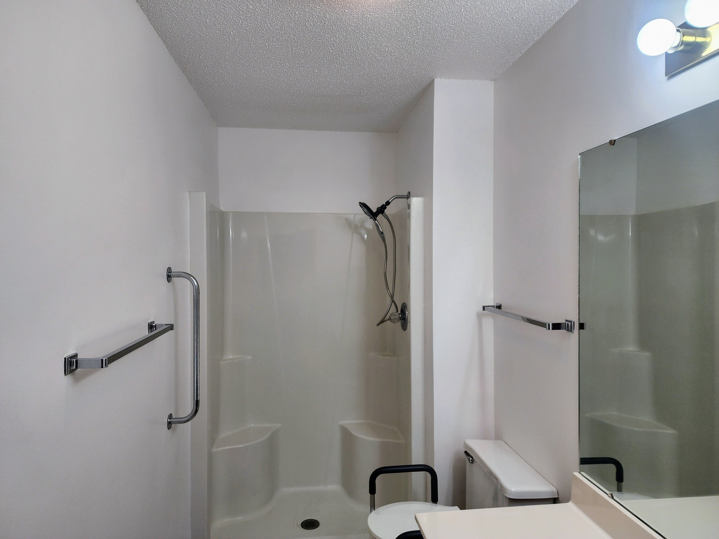 2002 Eagle Ridge Court, Unit B Urbana, IL 61802 - Photo 21 of 26 Gallery Image 21