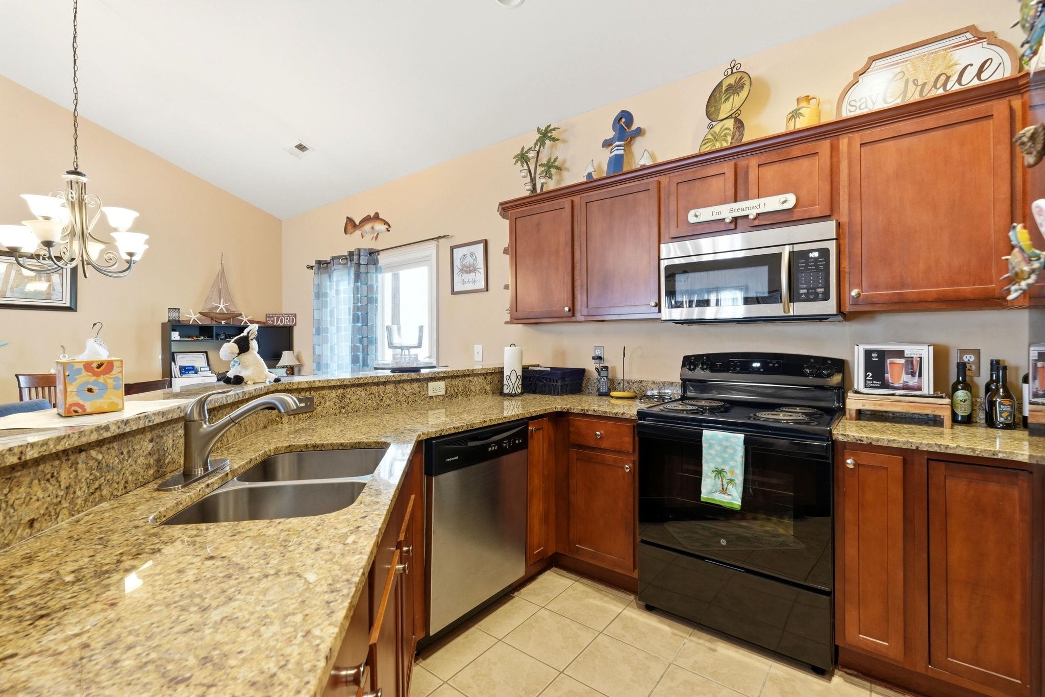 577 Sunnyside Avenue, Unit B Murrells Inlet, SC 29576 - Photo 10 of 34