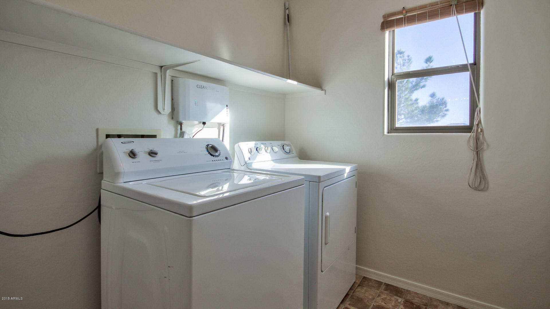 3941 South Rim Road Gilbert, AZ 85297 - Photo 15 of 29 Laundry room