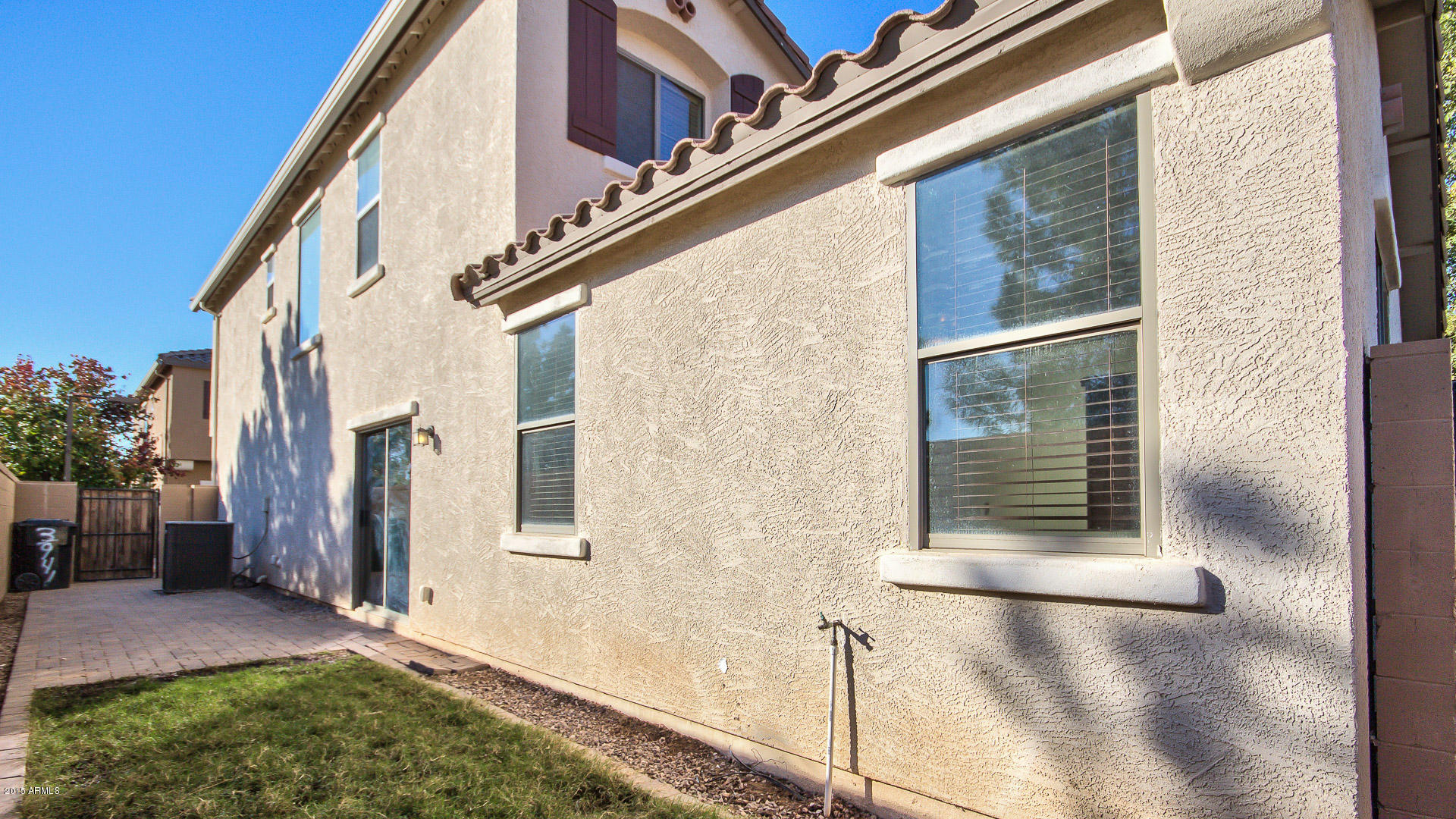 3941 South Rim Road Gilbert, AZ 85297 - Photo 24 of 29 Side yard 3