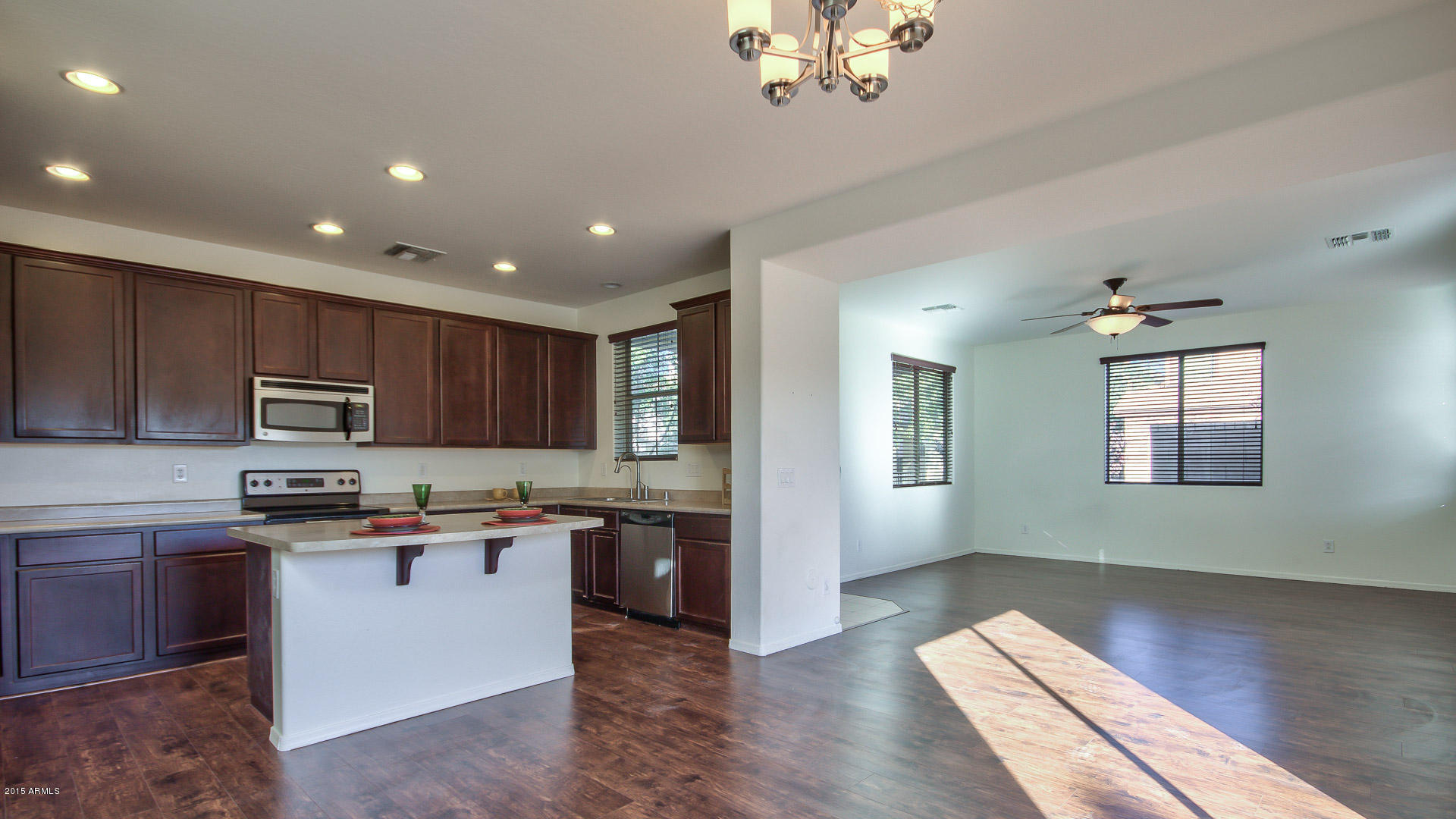 3941 South Rim Road Gilbert, AZ 85297 - Photo 3 of 29 Kitchen-Greatroom