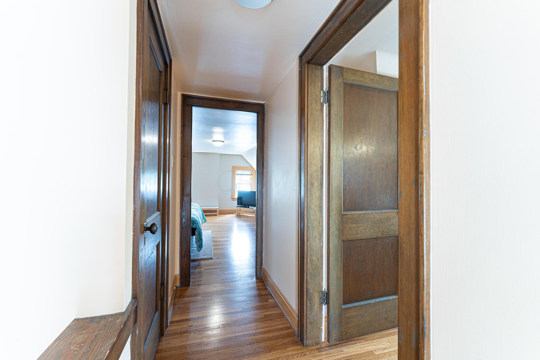 49 South Remington Road Columbus, OH 43209 - Photo 22 of 42 3rd Floor Hallway