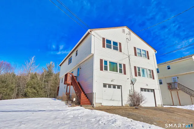 $195,000 | 151 Downes Street, Unit 3A, Waterbury, CT 06704