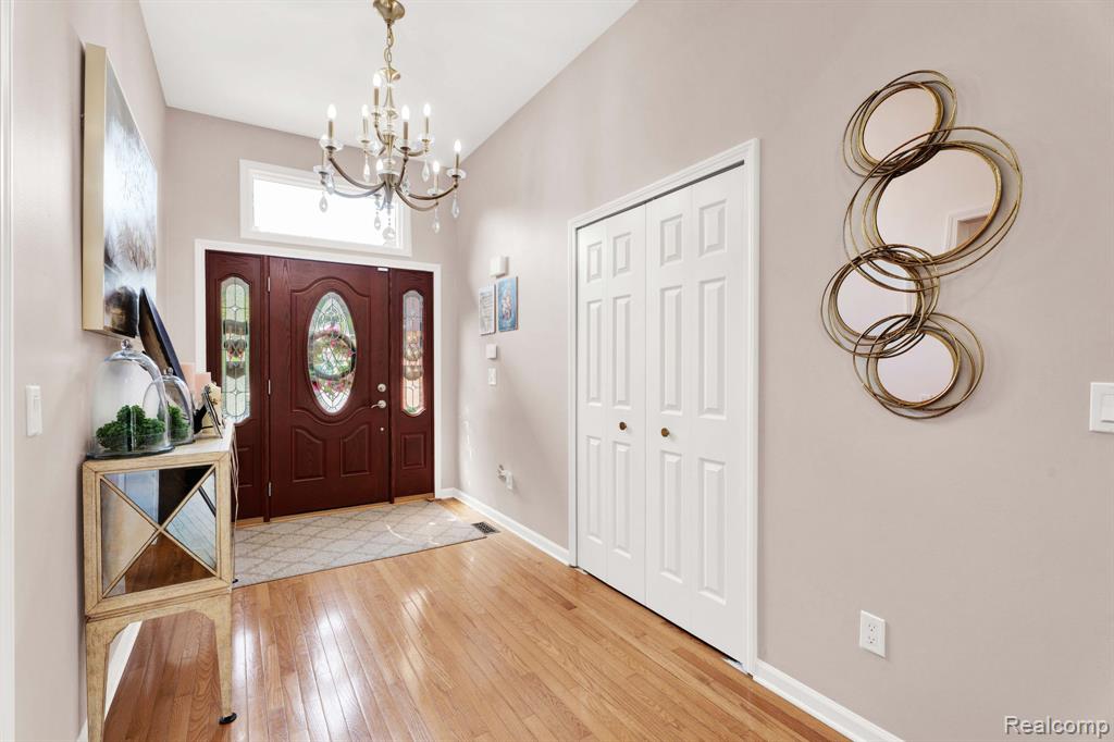 1003 Bembridge Drive Rochester Hills, MI 48307 - Photo 3 of 57