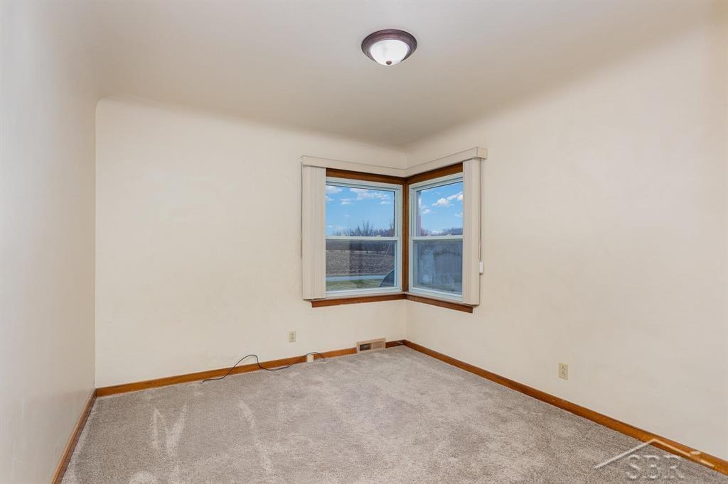 9690 Buck Road Freeland, MI 48623 - Photo 12 of 32