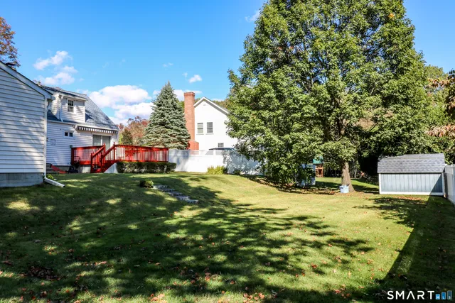 $689,900 | 250 Szost Drive, Fairfield, CT 06824