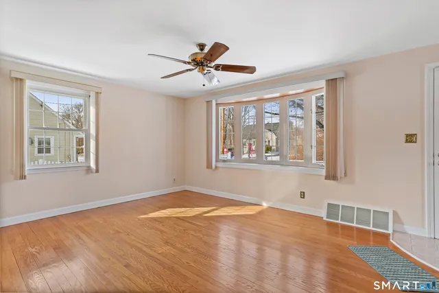 $689,900 | 250 Szost Drive, Fairfield, CT 06824