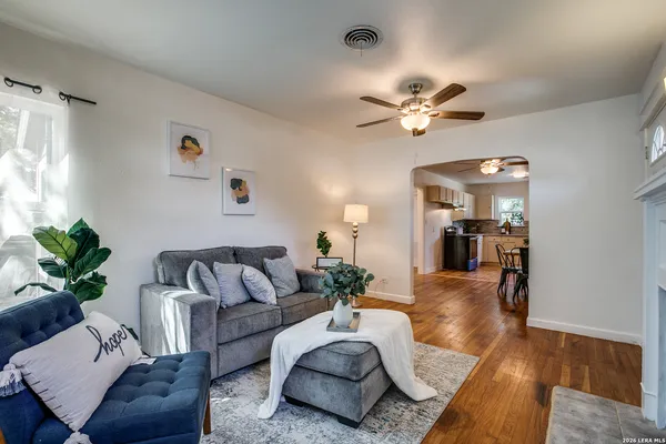 $1,400 | 838 Hammond Avenue, San Antonio, TX 78210