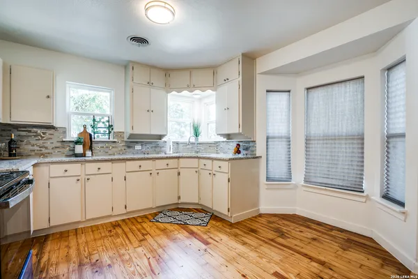 $1,400 | 838 Hammond Avenue, San Antonio, TX 78210