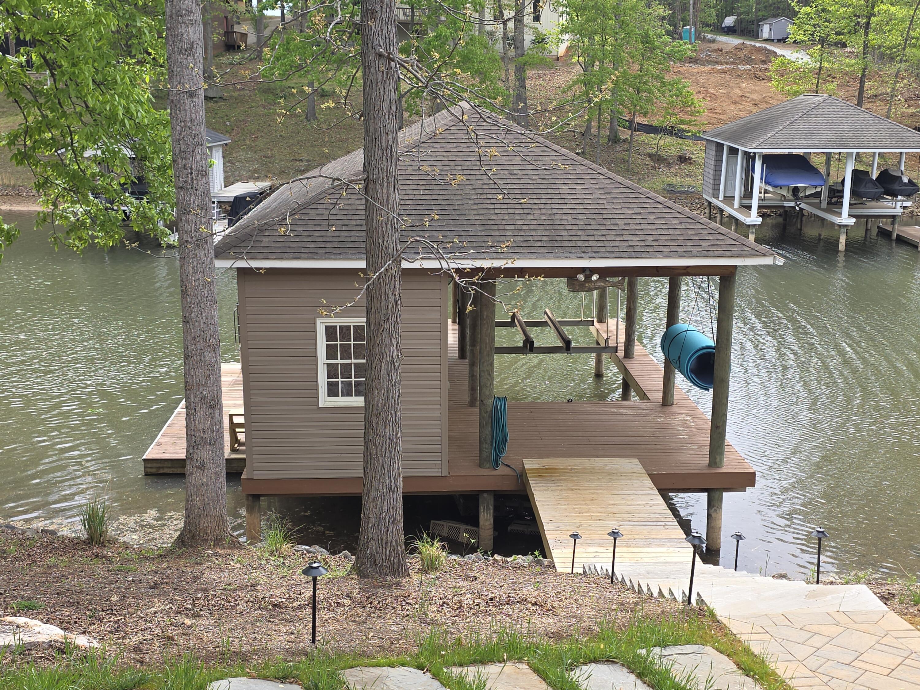 248 Woodbrook Road Moneta, VA 24121 - Photo 23 of 34 20260419_105702