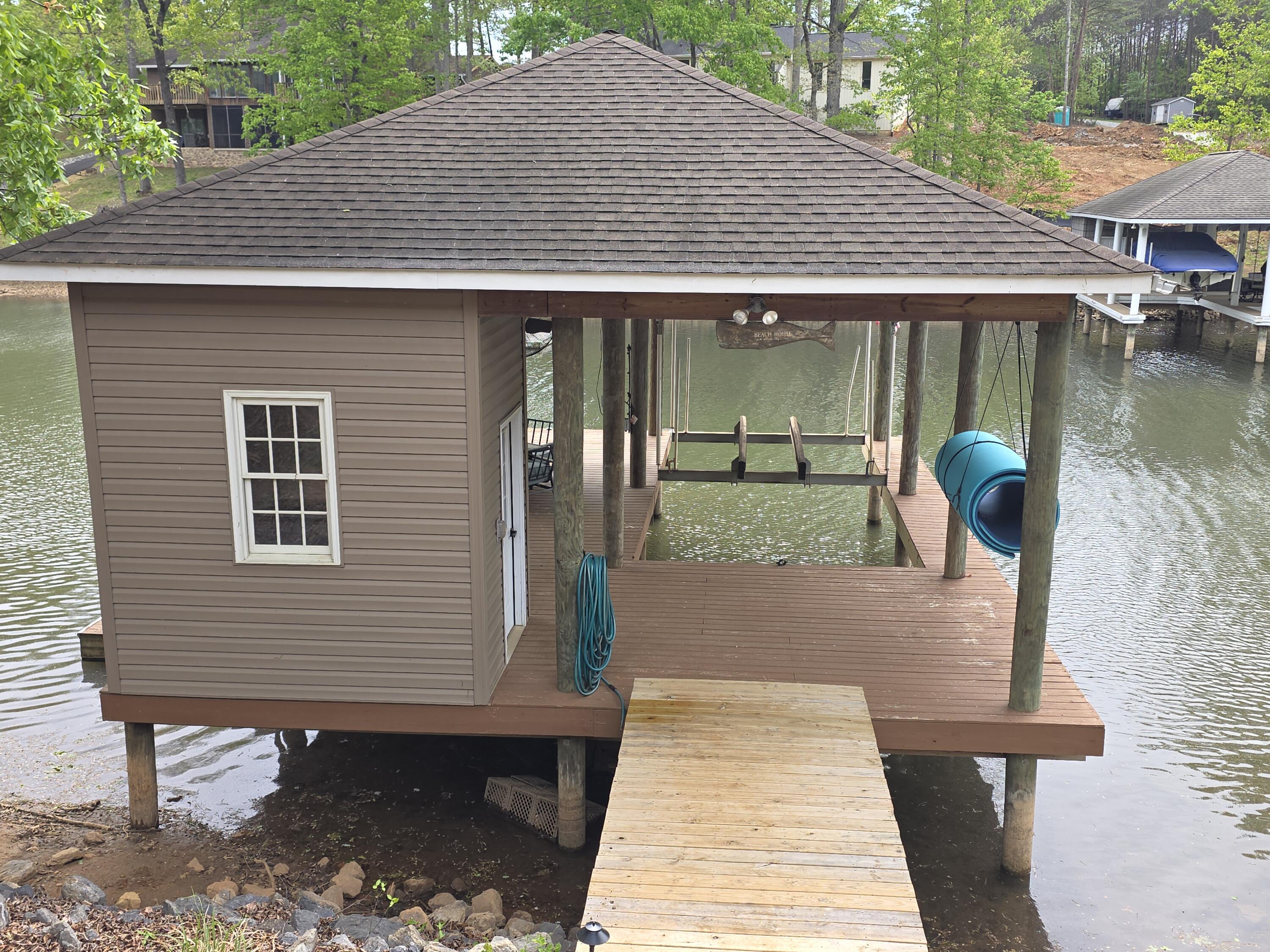 248 Woodbrook Road Moneta, VA 24121 - Photo 26 of 34 20260419_105737