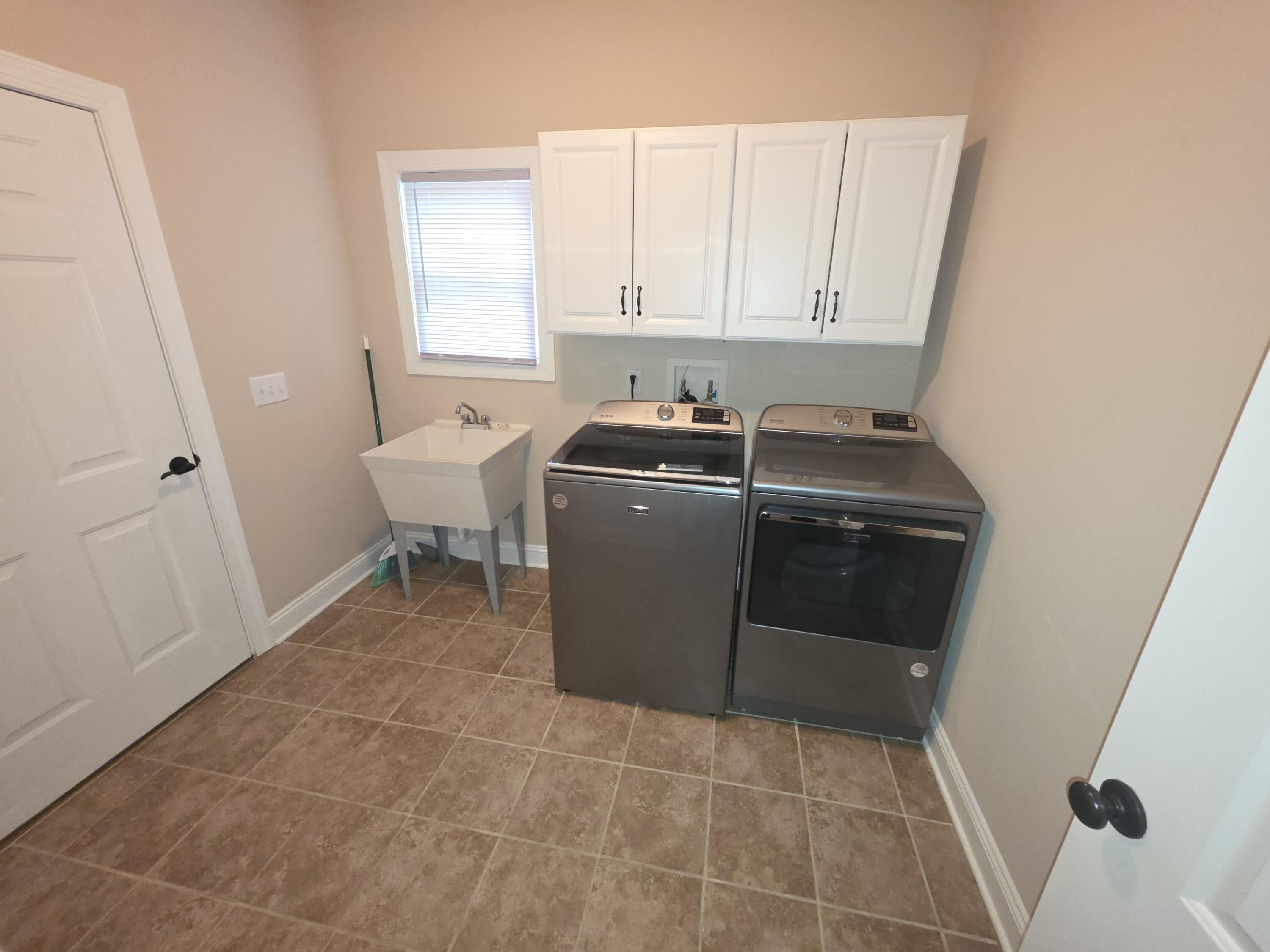 248 Woodbrook Road Moneta, VA 24121 - Photo 3 of 34 20260419_104615