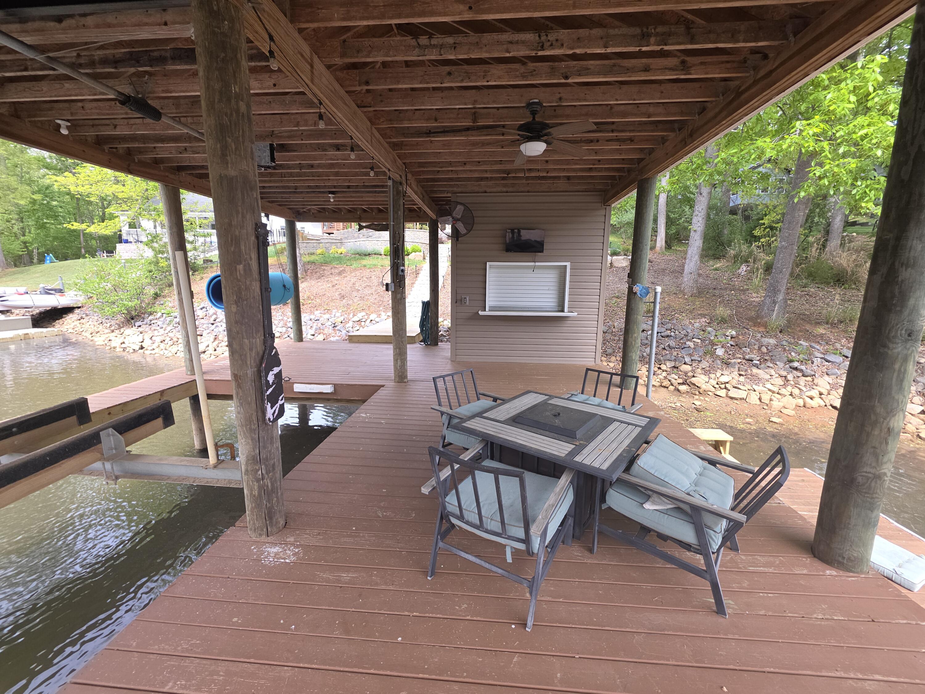 248 Woodbrook Road Moneta, VA 24121 - Photo 31 of 34 20260419_105826