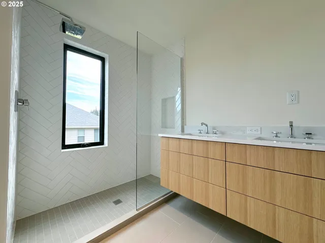 $715,000 | 11909 Northeast 57th Court, Unit LOT 4, Vancouver, WA 98686