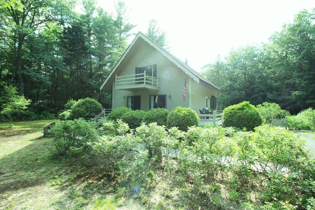585 Royalston Road Phillipston, MA 01331 - Photo 1 of 30 Gallery Image 1