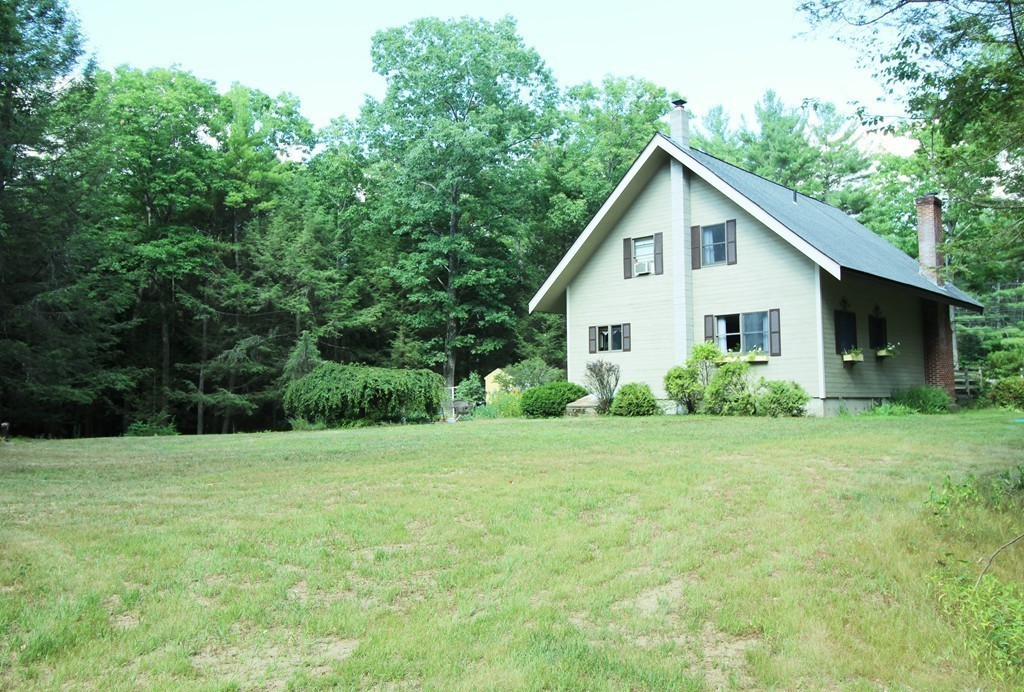 585 Royalston Road Phillipston, MA 01331 - Photo 3 of 30 Gallery Image 3