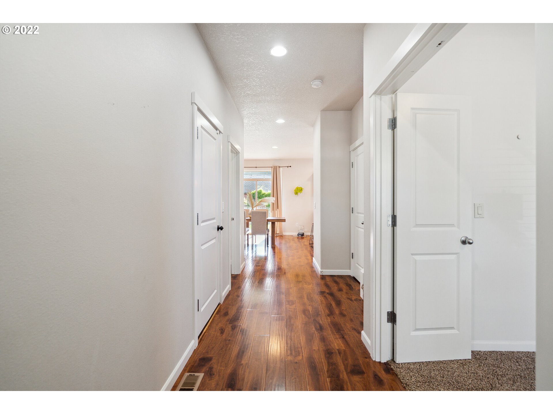 215 North 40th Avenue Ridgefield, WA 98642 - Photo 3 of 31 Entrance/Foyer