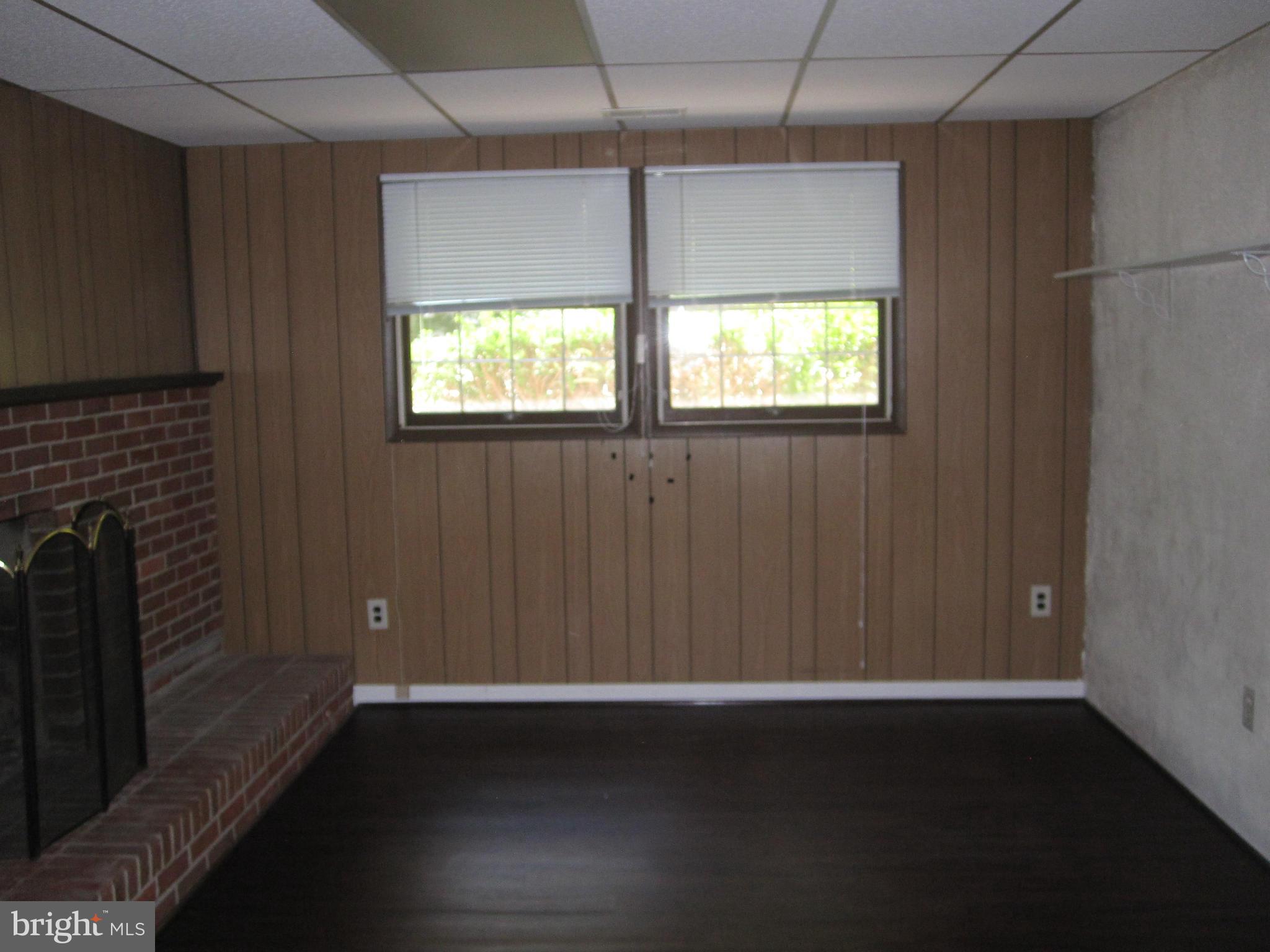10916 Rock Coast Road Columbia, MD 21044 - Photo 14 of 25 Family Room