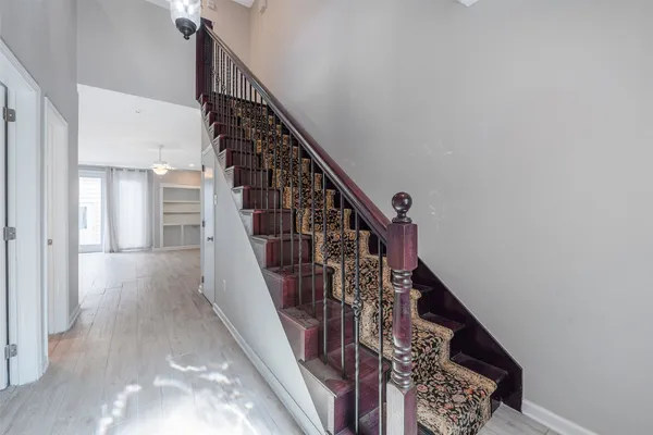 a view of entryway and hall