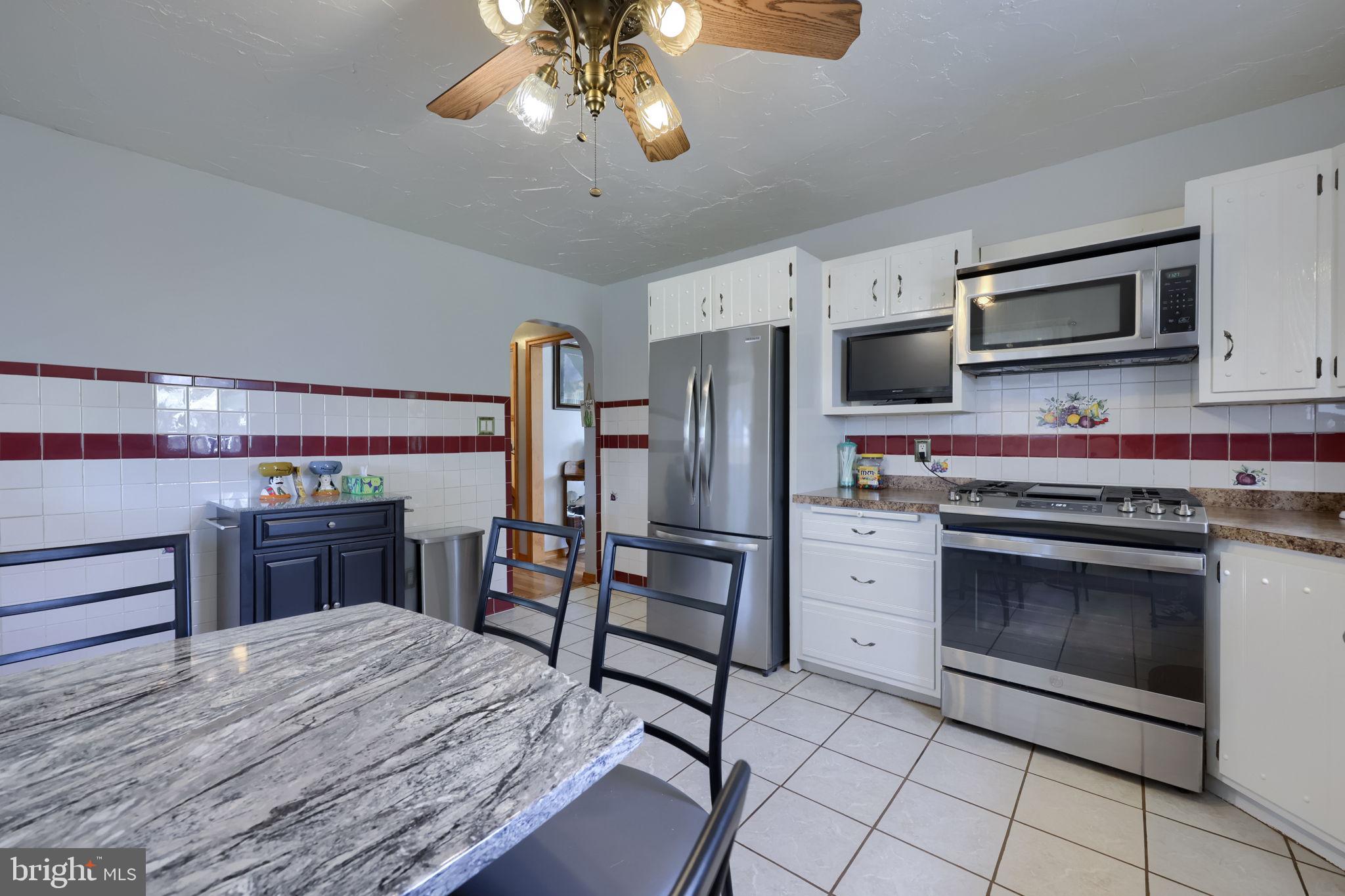 17 South Elm Street Lititz, PA 17543 - Photo 15 of 33
