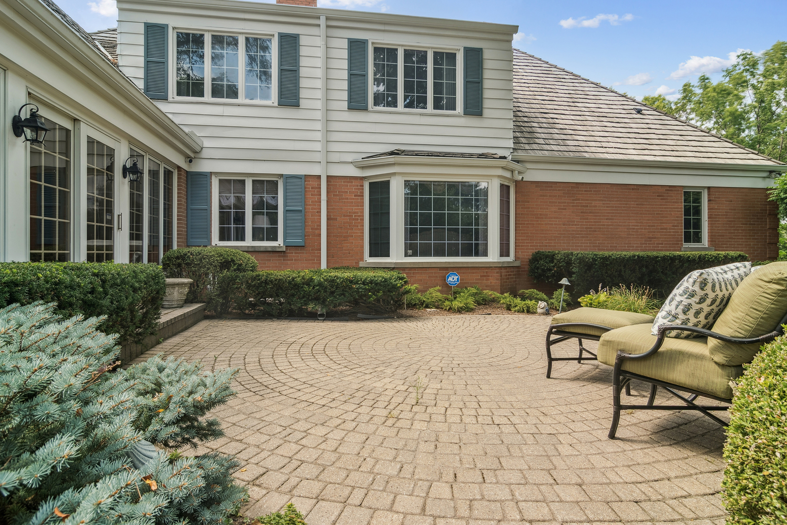 354 Grayfriars Lane Inverness, IL 60067 - Photo 31 of 43 Gallery Image 31