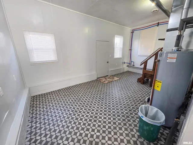 $72,900 | 7847 Old Highway 50, Flora, IL 62839