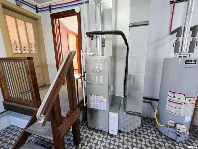 $72,900 | 7847 Old Highway 50, Flora, IL 62839