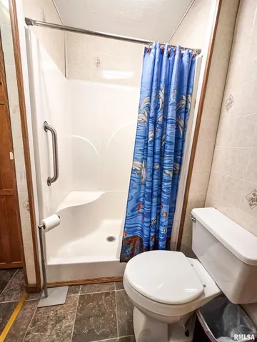 $72,900 | 7847 Old Highway 50, Flora, IL 62839