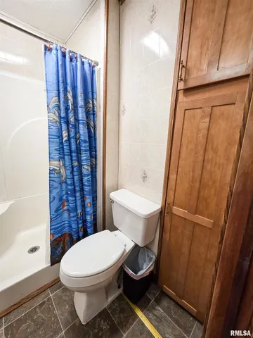 $72,900 | 7847 Old Highway 50, Flora, IL 62839