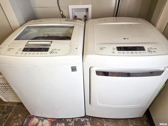 $72,900 | 7847 Old Highway 50, Flora, IL 62839