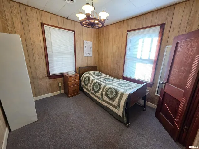 $72,900 | 7847 Old Highway 50, Flora, IL 62839