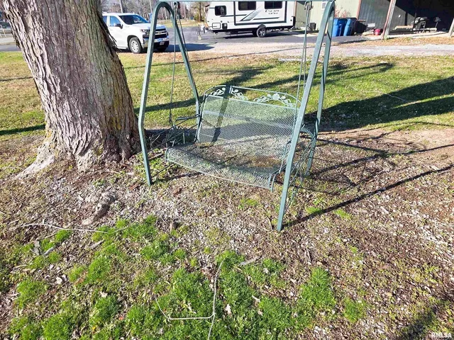 $72,900 | 7847 Old Highway 50, Flora, IL 62839