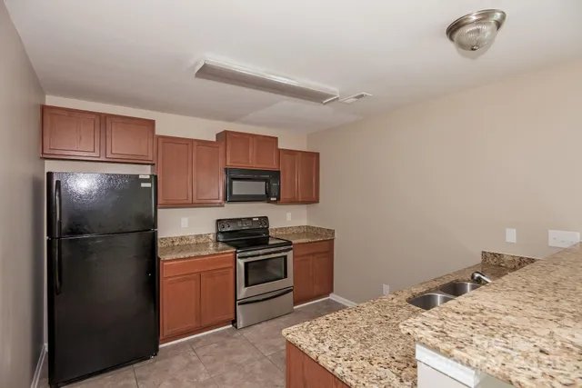 $1,890 | 5943 Sullins Road, Charlotte, NC 28214