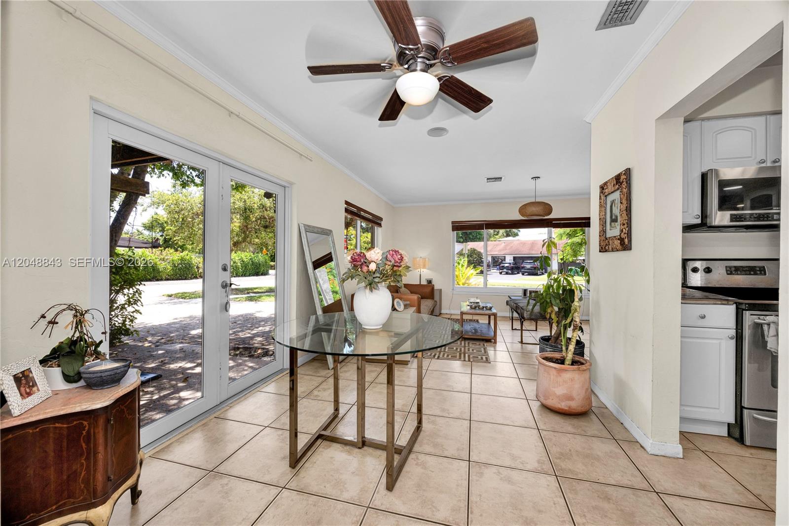 6325 Southwest 84th Street Miami, FL 33143 - Photo 12 of 33