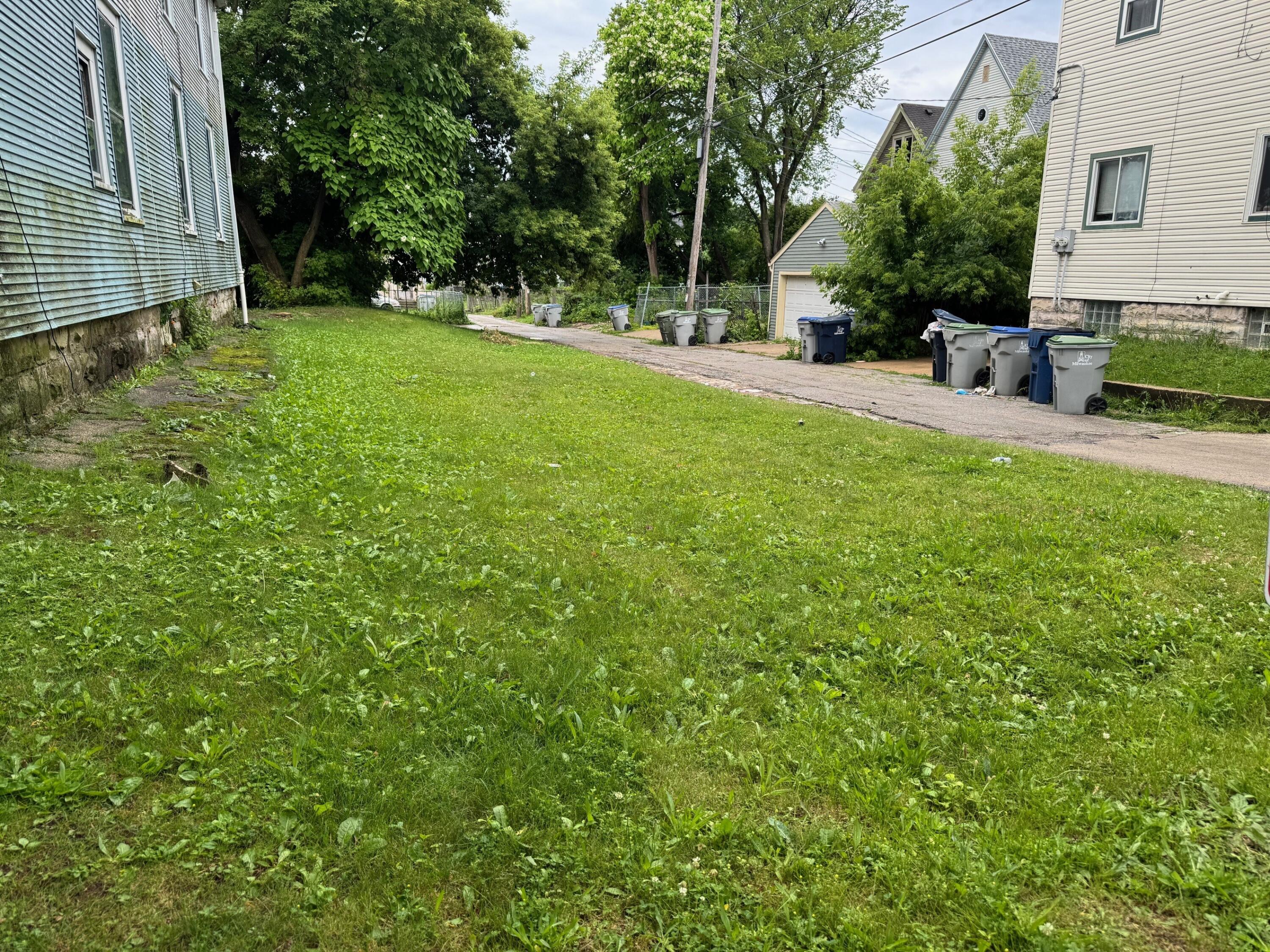 323 North 31st Street Milwaukee, WI 53208 - Photo 4 of 4 323 N 31st St