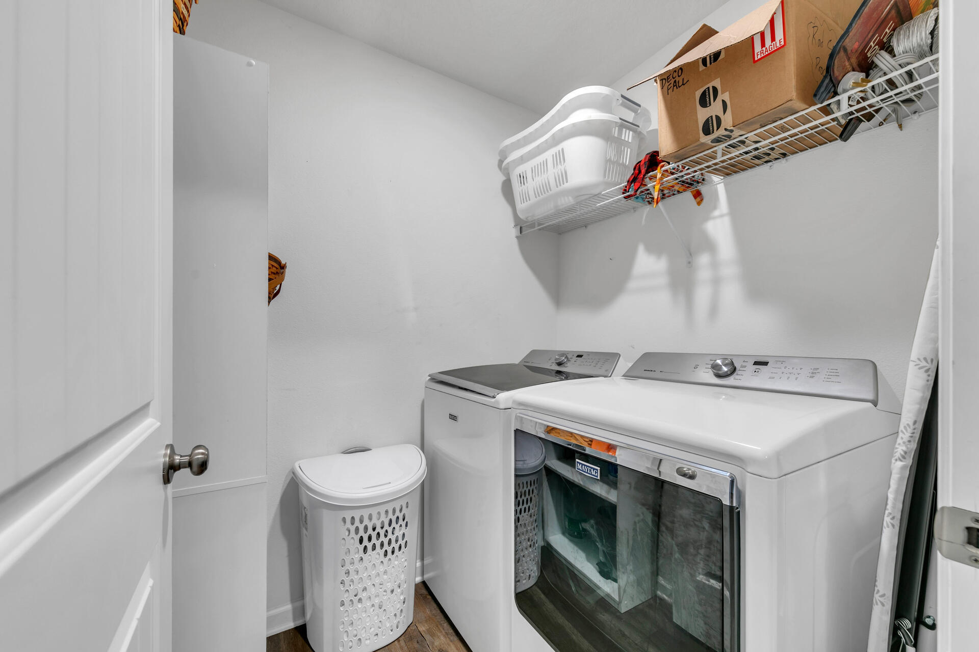 507 Merganser Way Crestview, FL 32539 - Photo 12 of 45 a utility room with dryer and washer