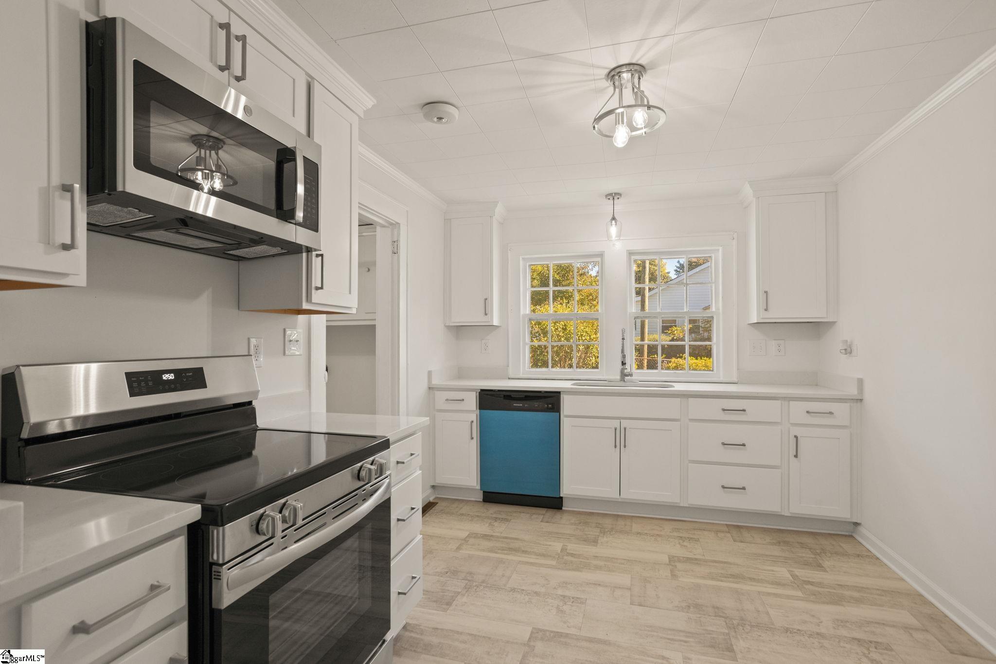 401 Rogers Avenue Greenville, SC 29617 - Photo 23 of 33