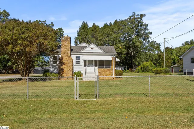 $269,900 | 401 Rogers Avenue, Greenville, SC 29617