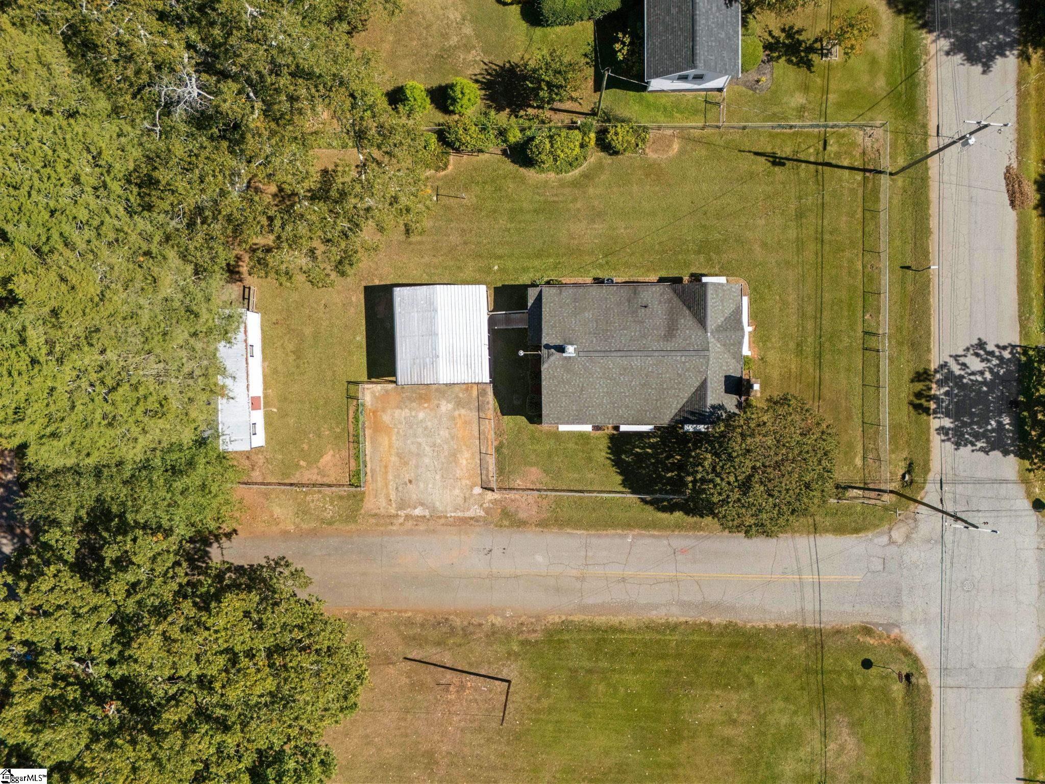 401 Rogers Avenue Greenville, SC 29617 - Photo 7 of 33