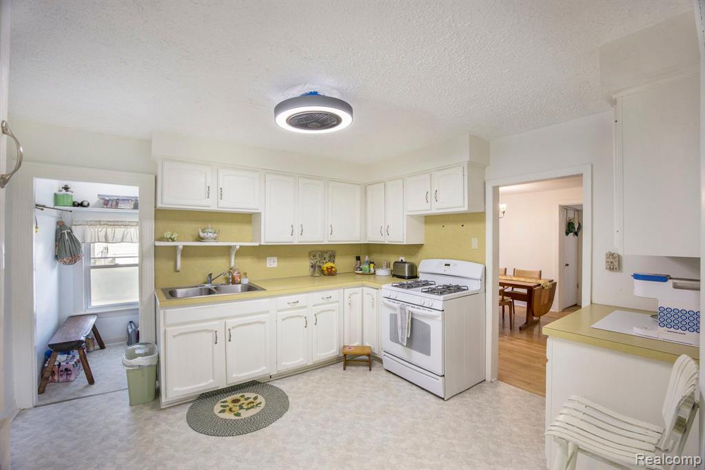 383 North Bailey Street Romeo, MI 48065 - Photo 13 of 31
