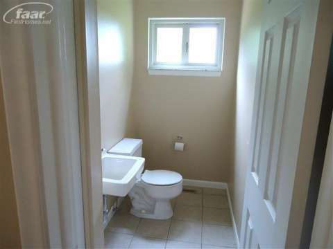 2401 East Stanley Road Mount Morris, MI 48458 - Photo 15 of 34 20415835-14.JPG