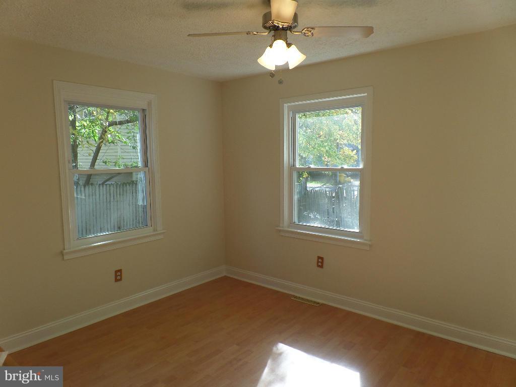 1803 Laurel Road Edgewater, MD 21037 - Photo 11 of 16 Dining Room